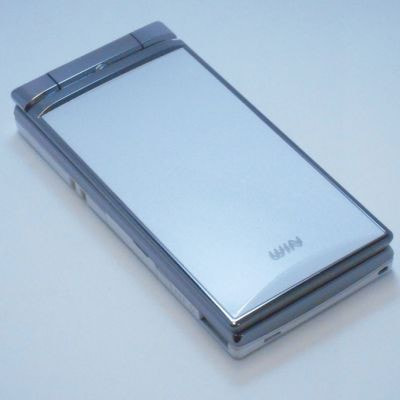 W64S スノーホワイト|中古ガラケー格安販売の【イオシス】