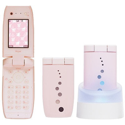 FOMA N702iS ストロベリーミルク|中古ガラケー格安販売の【イオシス】