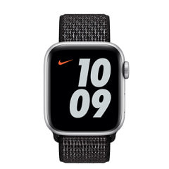 Apple Watch Nike Series6 40mm GPSモデル M02J3J/A+MX7Y2FE/A A2291【シルバーアルミニウムケース/ブラックNikeスポーツループ】